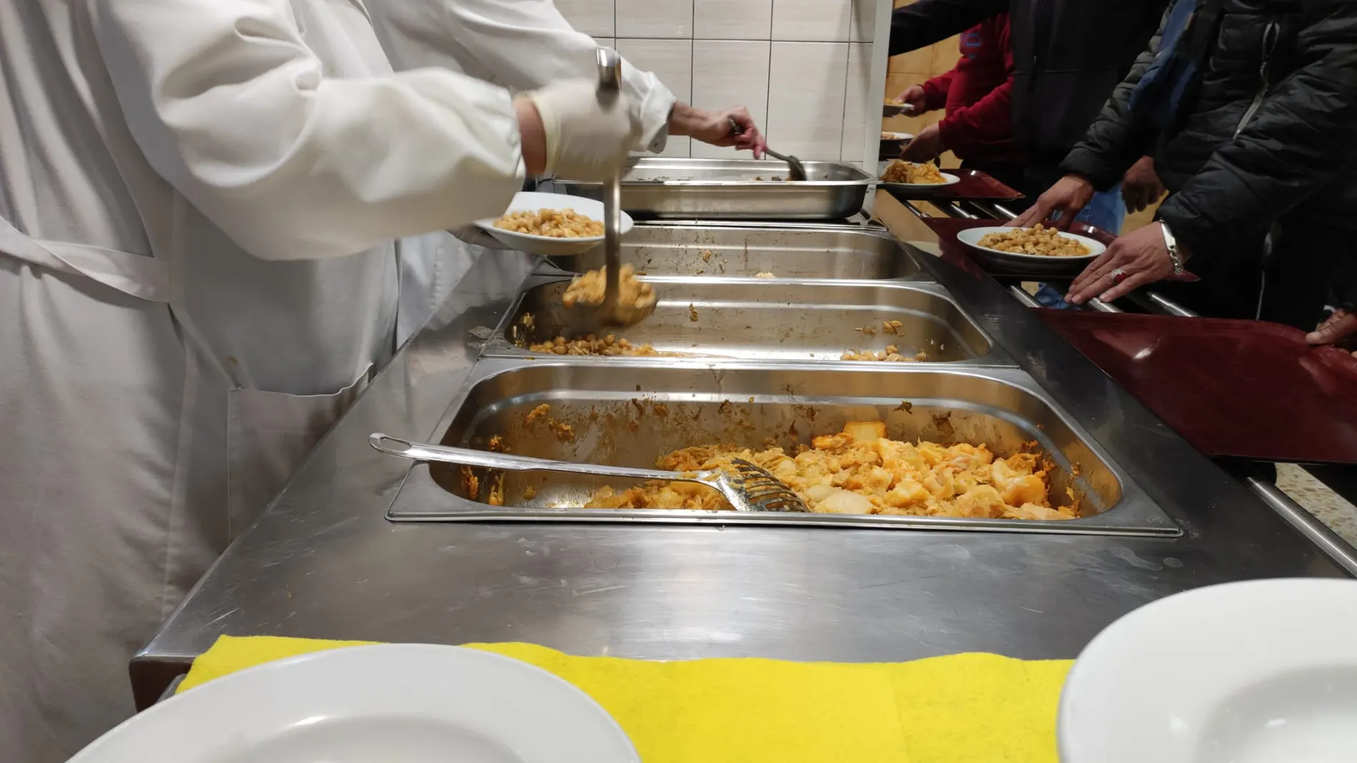 El Comedor Social de Asleca celebra la Navidad con menús especiales los días festivos