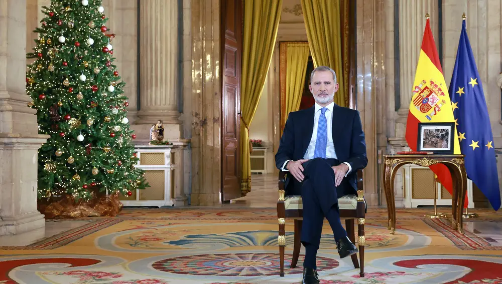Fotografías de Su Majestad el Rey durante el Mensaje de Navidad 2024