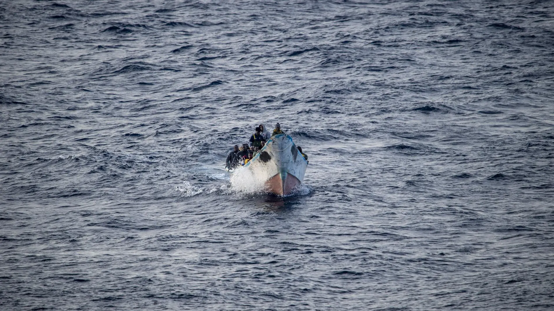 Vox atribuye las muertes de migrantes a las fronteras abiertas y pide combatir la inmigración ilegal para "salvar vidas"