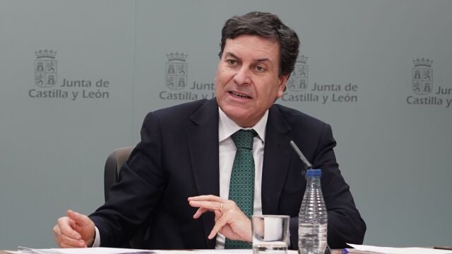 El consejero de Economía y Hacienda, Carlos Fernández Carriedo