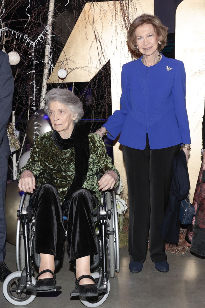 La Reina Sofía junto a su hermana Irene de Grecia