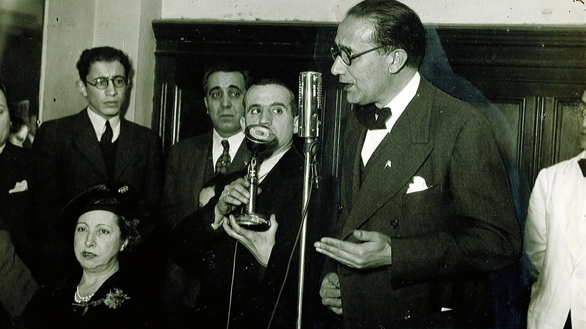 La Xunta ha declarado 'Ano Castelao' el 2025 con motivo del 75º aniversario de su fallecimiento.