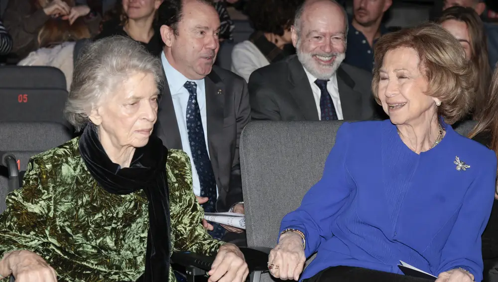La Reina Sofía junto a su hermana, Irene de Grecia