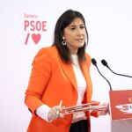 Ana Sánchez, secretaria de Organización del PSCyL, atiende a la prensa