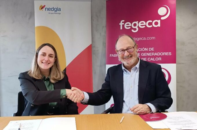 Marta de Pablos, directora de Captación de Nedgia, y Nicolás Klingenberg, presidente de FEGECA.