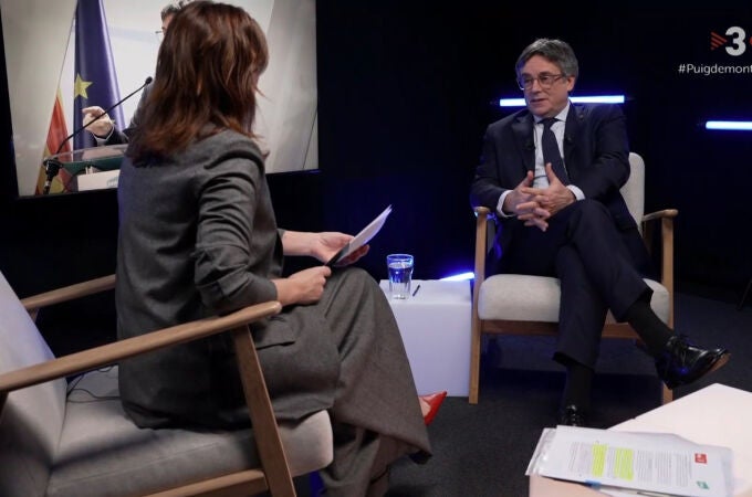 El presidente de Junts y expresidente de la Generalitat, Carles Puigdemont durante la entrevista en TV3