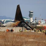 At least 28 people dead after passenger aircraft crashes at Muan airport 