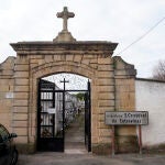 En libertad el hombre que llevó a casa el cadáver de su madre del cementerio de Avilés