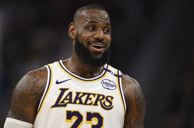 LeBron James cumple hoy 40 años