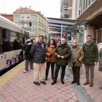 Carnero durante la presentación de la remodelación de las paradas de Auvasa en Valladolid