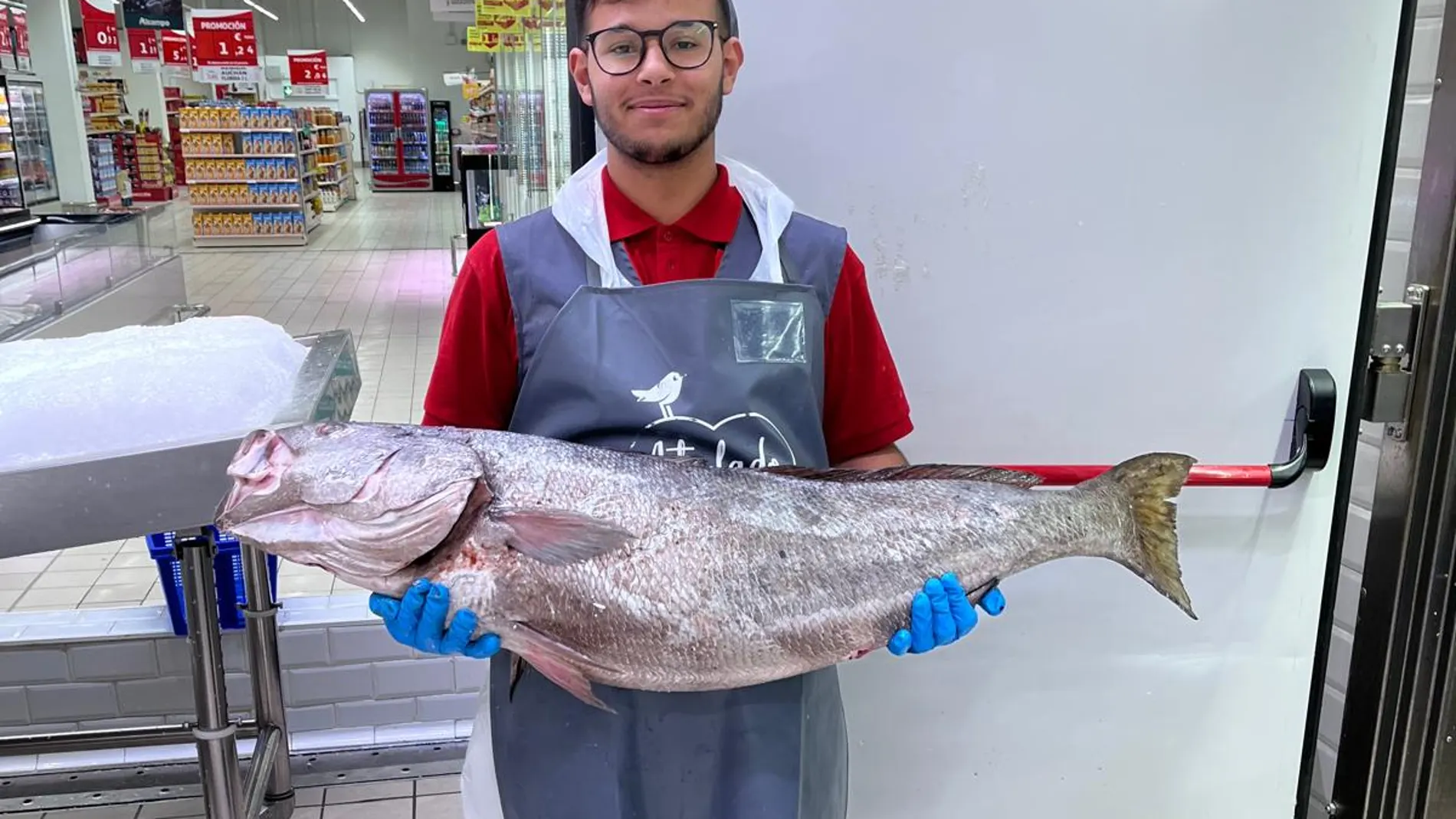 Yeison Hernández es una de estos jóvenes gitanos que han encontrado un empleo