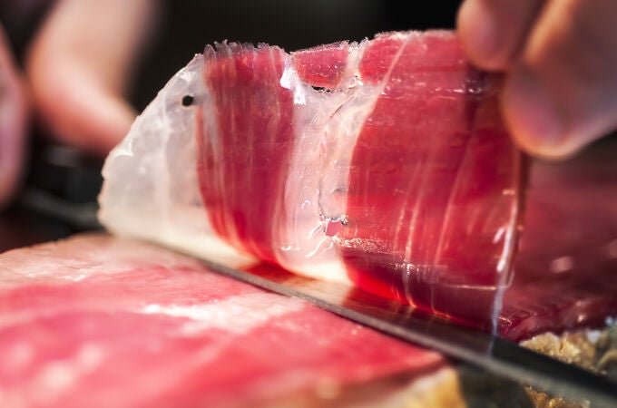 El jamón es uno de los platos típicos de España y uno de los alimentos más consumidos tanto en nuestro país como en el resto del mundo