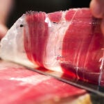 El jamón es uno de los platos típicos de España y uno de los alimentos más consumidos tanto en nuestro país como en el resto del mundo