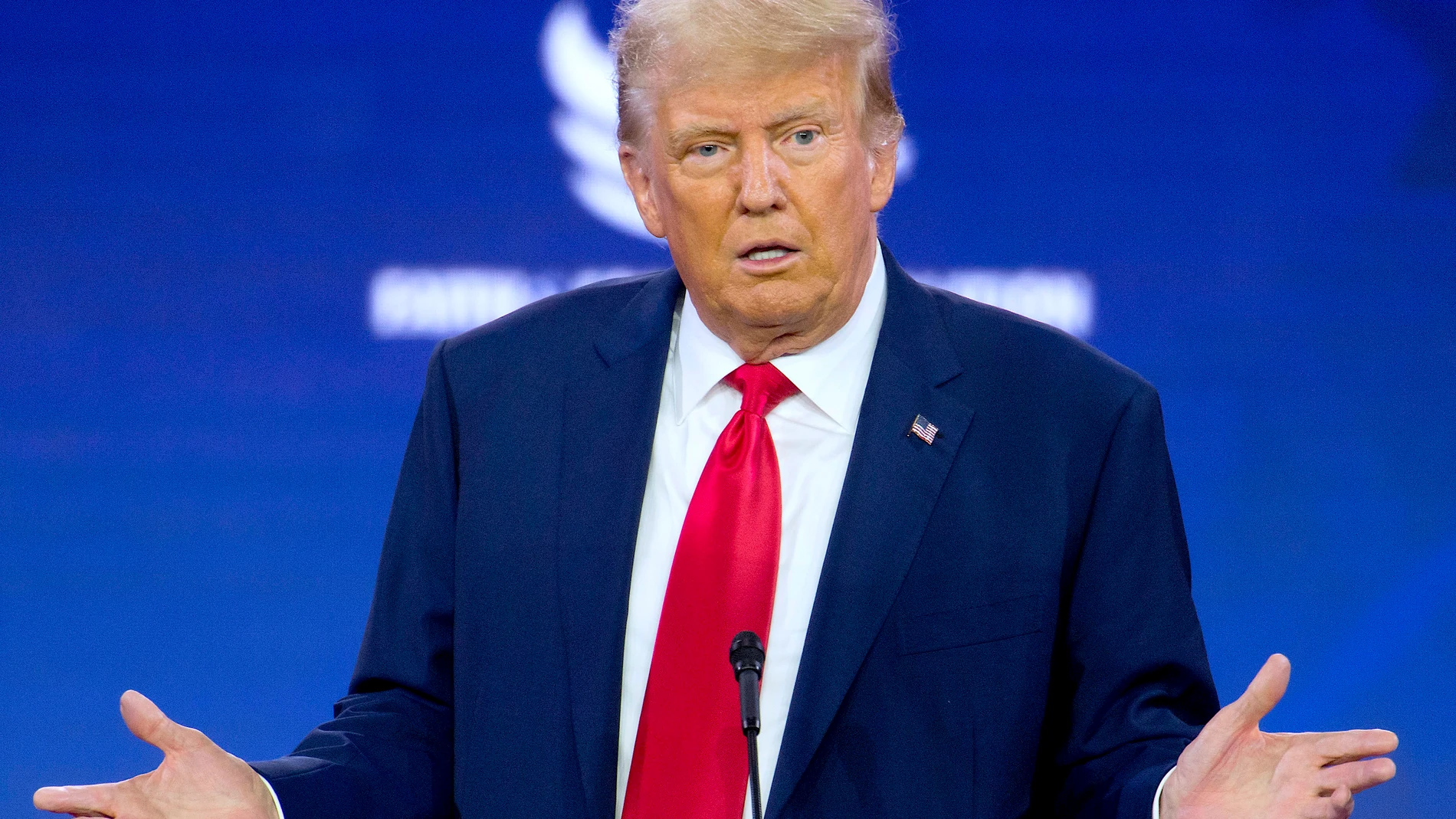 (Foto de ARCHIVO)July 18, 2023: Former President DONALD TRUMP said Tuesday that he has been notified that he is the target of an investigation by a Washington-based grand jury examining the Jan. 6 riot and efforts to overturn the 2020 election. FILE PHOTO SHOT ON: June 24, 2023, Washington, District of Columbia, USA: DONALD TRUMP delivers the keynote address at the Faith & Freedom Coalition Road to Majority Policy Conference. The conference is the largest public policy gathering of conserv...