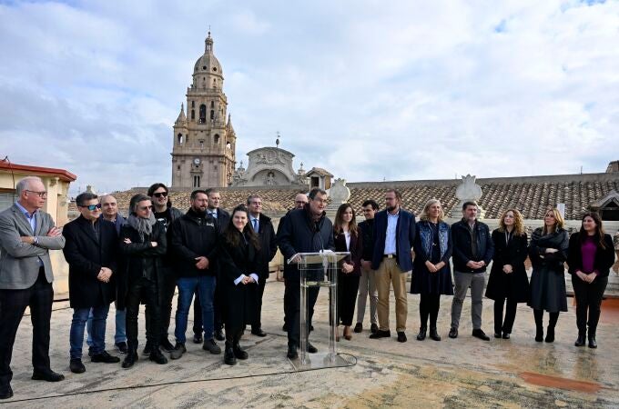 El alcalde de Murcia, José Ballesta, presenta el acto que tendrá lugar en La Glorieta