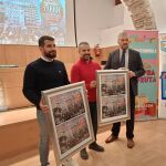 El presidente del Centro Mola, Iván Rodríguez, durante la presentación de las actividades navideñas junto al concejal David Pacios