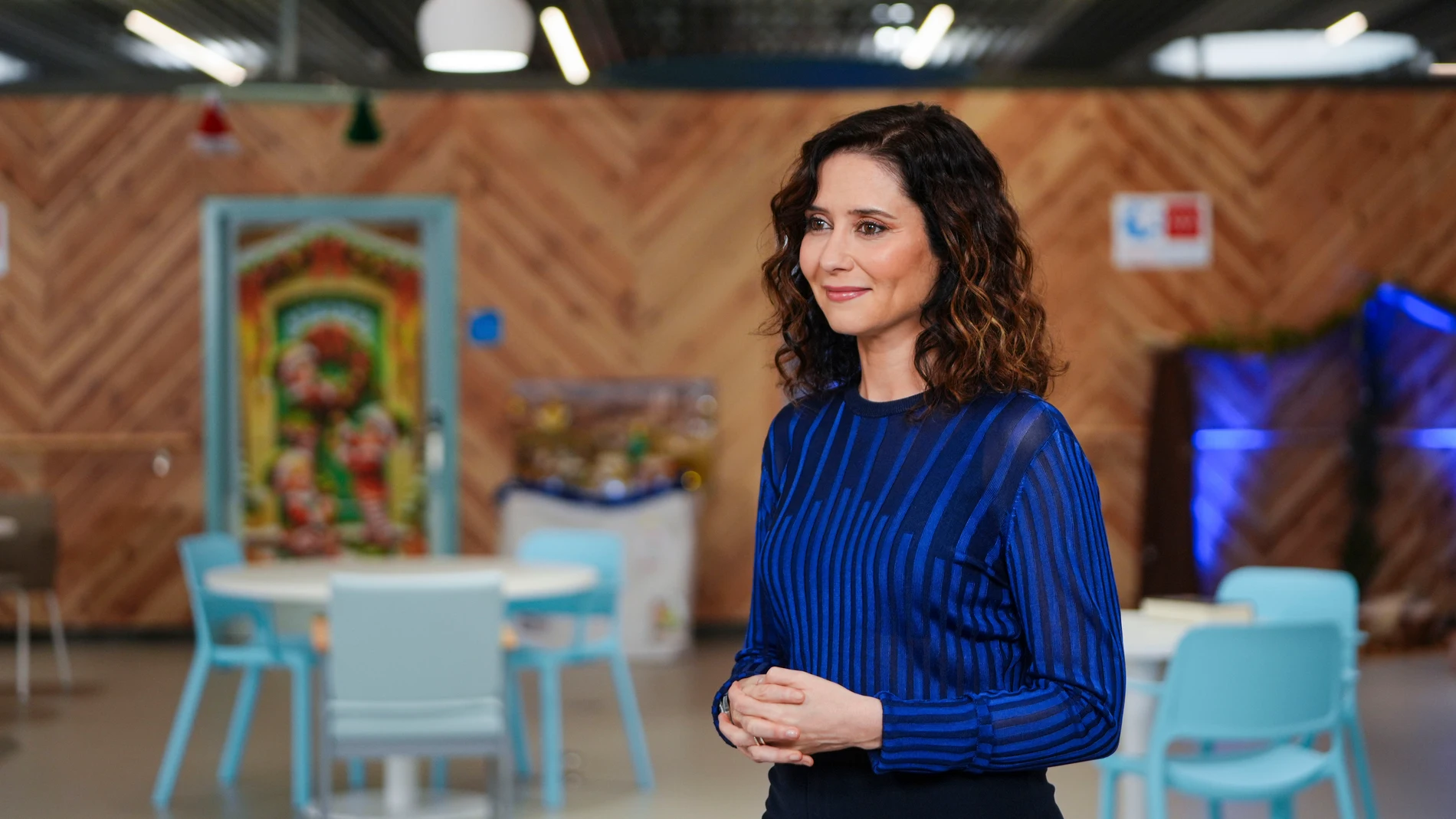 GRAF2931. MADRID, 31/12/2025.- La presidenta madrileña, Isabel Díaz Ayuso, durante su mensaje de final del año, emitido en Telemadrid, desde el Hospital Isabel Zendal, que se levantó en unas semanas durante la pandemia y que actualmente acoge una unidad focalizada en la rehabilitación y a la atención personalizada a enfermos de ELA. EFE/Comunidad de Madrid -SOLO USO EDITORIAL/SOLO DISPONIBLE PARA ILUSTRAR LA NOTICIA QUE ACOMPAÑA (CRÉDITO OBLIGATORIO)-