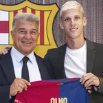 Laporta y Dani Olmo durante la presentación del Jugador