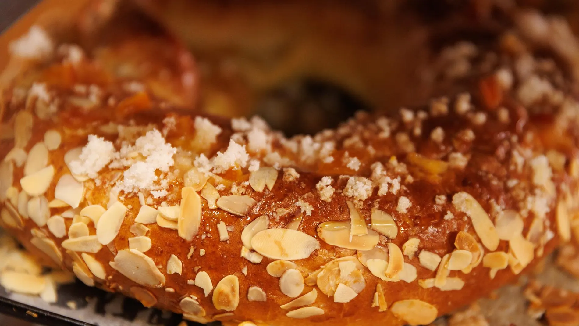 Las pastelerías artesanas de la región venderán 2,9 millones de roscones de Reyes, que cada vez son más pequeños