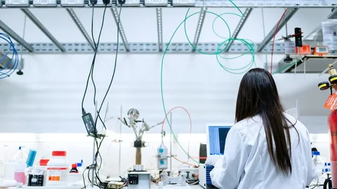 Asturias financia 80 proyectos de investigación para intentar retener el talento en la región