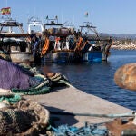 Pescadores andaluces de arrastre paran en protesta por el recorte de días de faena que impuso la UE