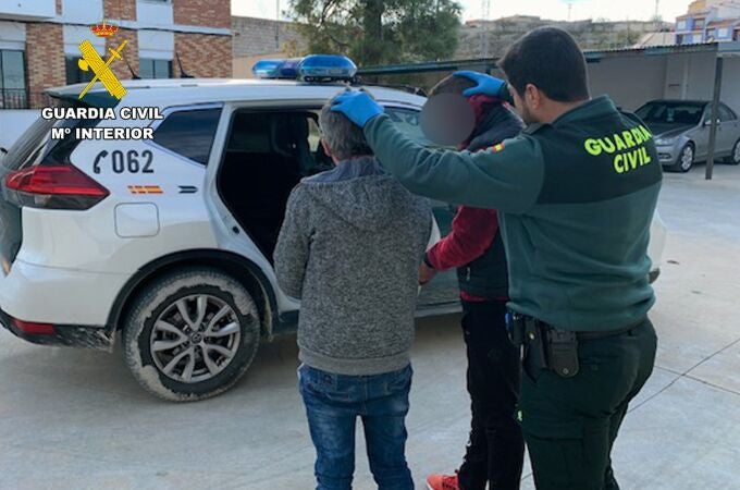 Sucesos.- Arrestados tres vecinos de Bullas (Murcia) por el atraco a un local de apuestas