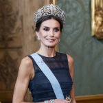 La Reina Letizia en Suecia con vestido de gala de H&M