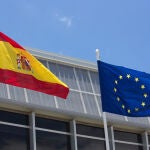 Las banderas son un símbolo que refleja el sentimiento nacional de cada país, tal como puede ser el himno o un escudo, como es el caso de España