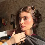 Máscaras de pestañas marrones para agrandar la mirada.