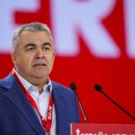 PSOE dice que Feijóo no acude a los actos por la muerte de Franco para "no enfadar" a Ayuso: "Su pasado lo persigue"