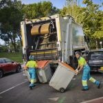 La ley 7/2022 prevé que la tasa de basuras refleje el coste real de la gestión de los residuos.