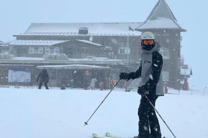 La nevada caída la madrugada del 6 de enero dejó 14 kilómetros esquiables en la estación granadina