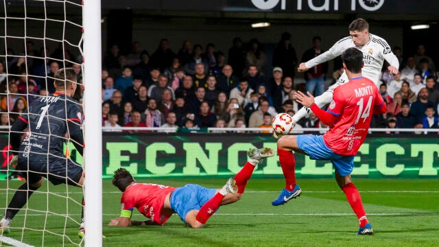 Fede Valverde marca el primer gol del partido