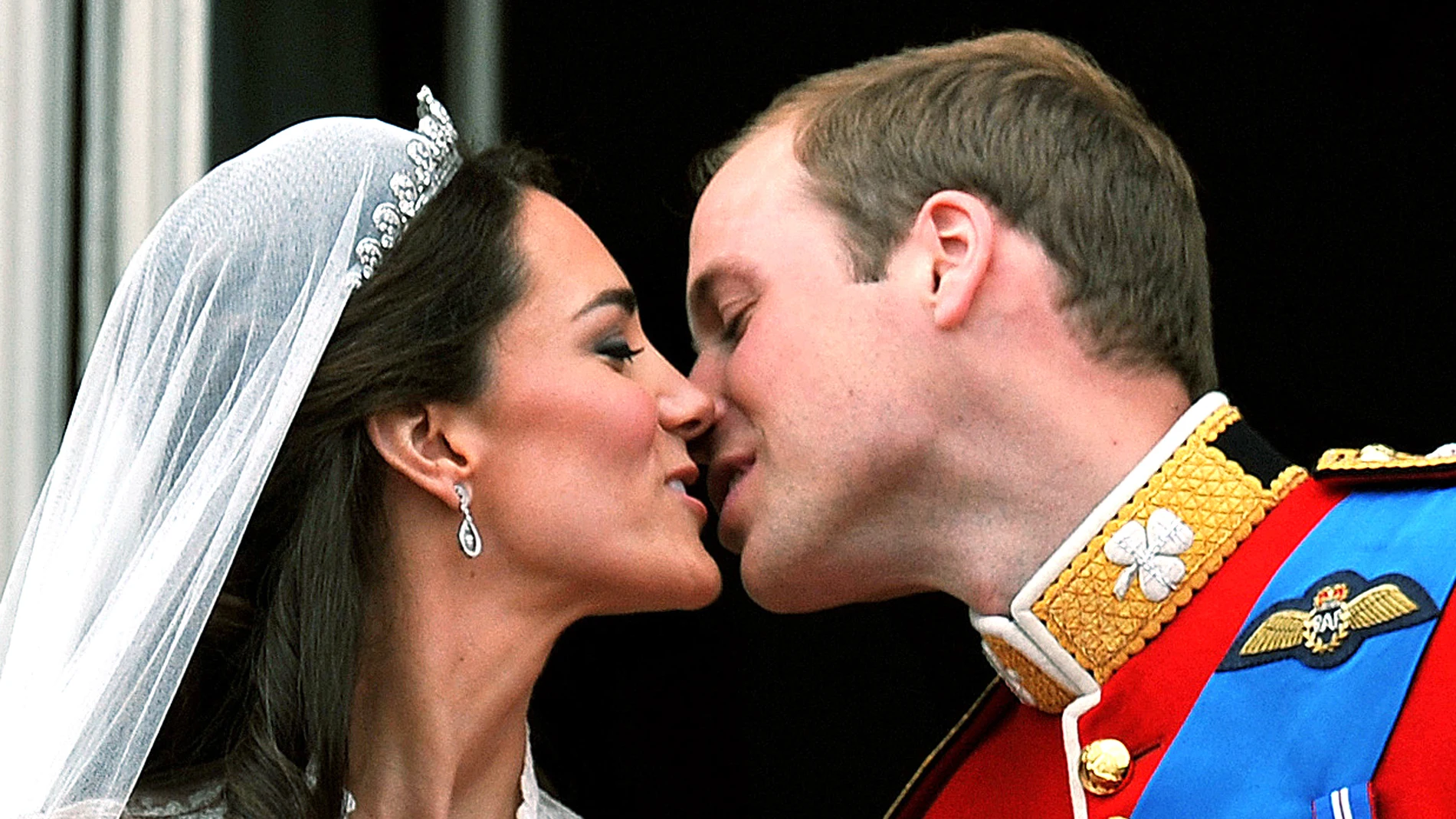Kate Middleton y el príncipe Guillermo el día de su boda