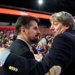 Luis Tudanca saluda a Carlos Martínez