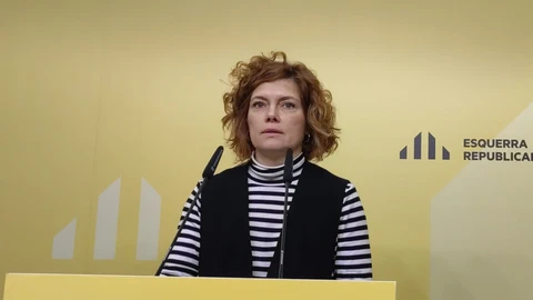 La secretaria general y portavoz de ERC, Elisenda Alamany, en rueda de prensa.