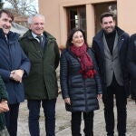 Visita a las instalaciones de la ministra Margarita Robles, junto al consejero Juan Carlos Suárez-Quiñones y Nicanor Sen, entre otros