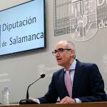 El presidente de la Diputación de Salamanca, Javier Iglesias, durante la rueda de prensa