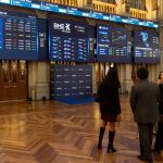 Economía/Bolsa.- El Ibex 35 avanza un 0,4% en la media sesión y se consolida en los 11.800 enteros