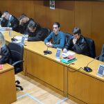 Los acusados, durante el juicio. 