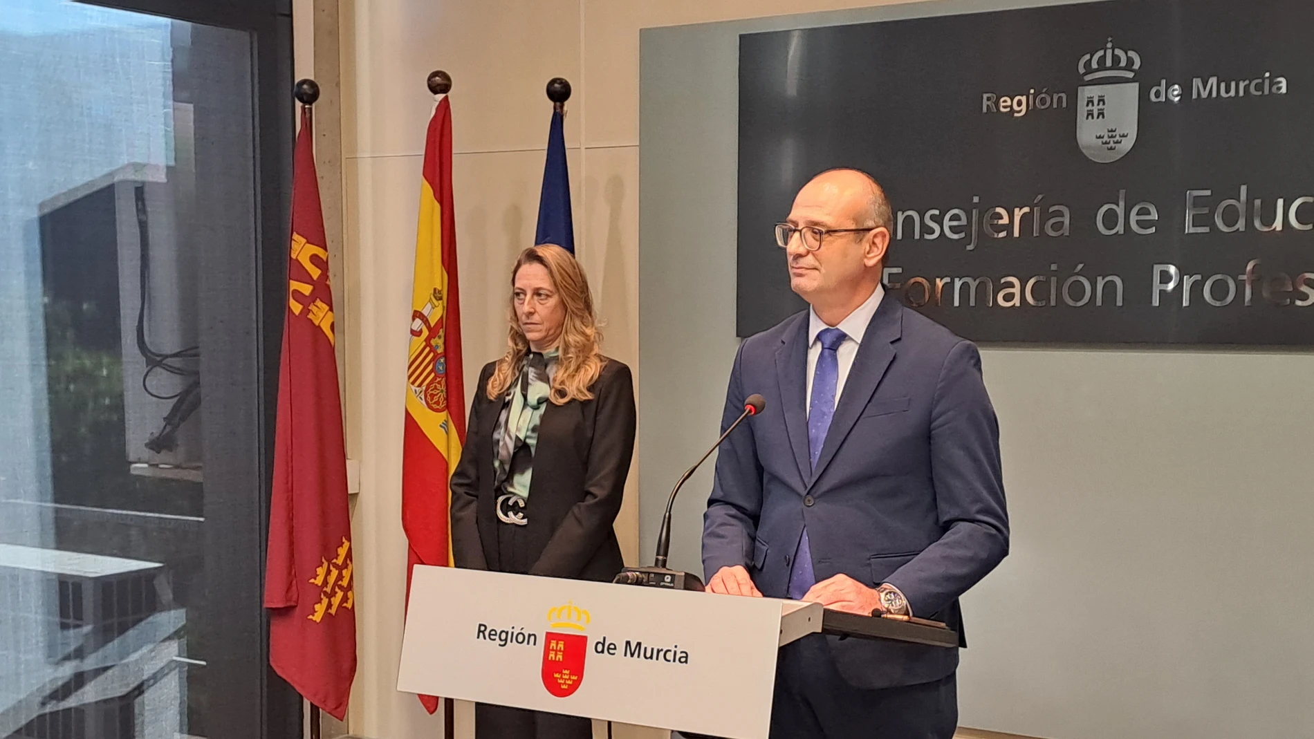 El consejero de Educación y Formación Profesional, Víctor Marín, durante la presentación del Plan 'SupéraTE'
