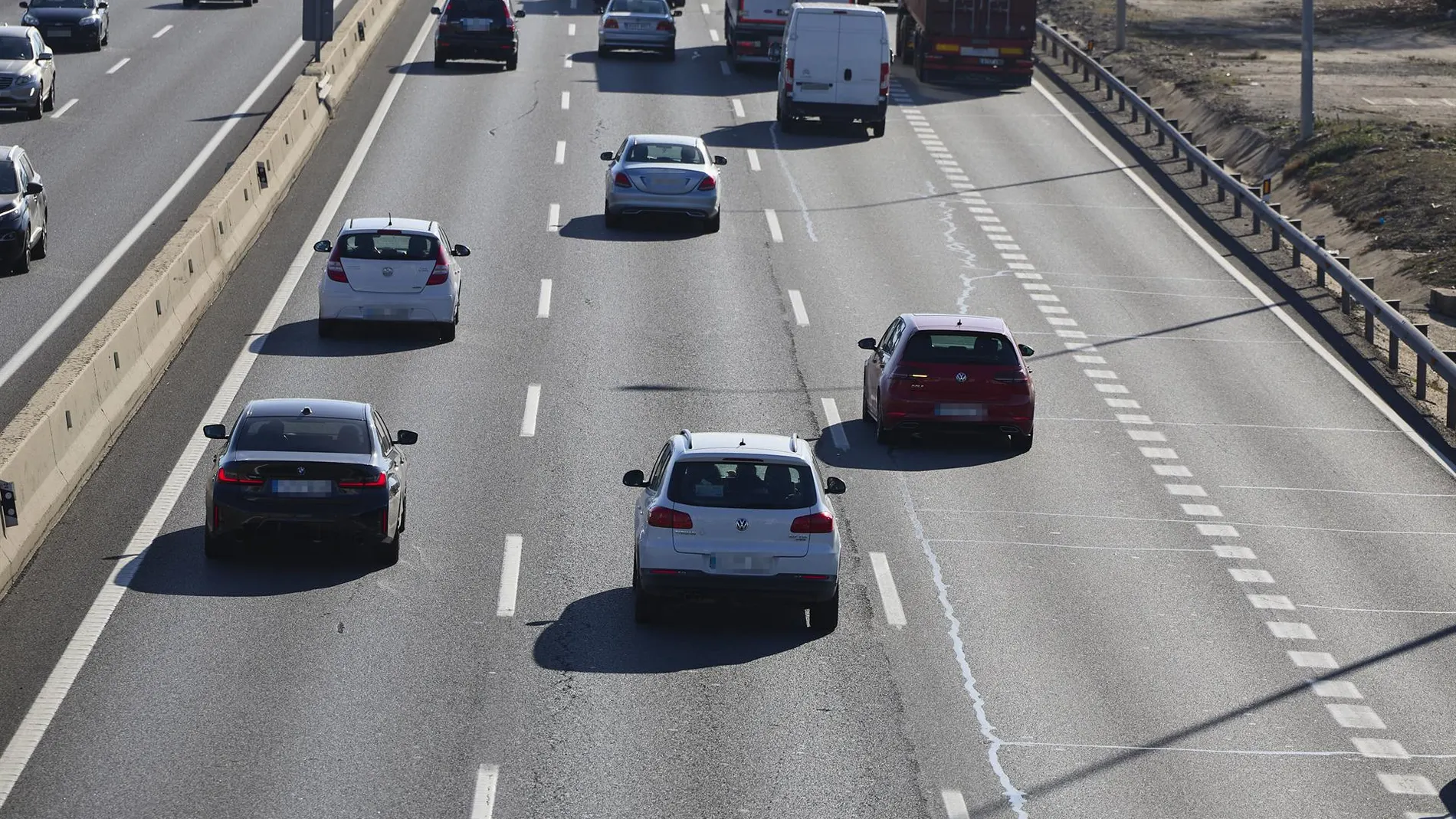 Las autoescuelas muestran "profunda preocupación" por algunas recomendaciones de la CNMC para el sector