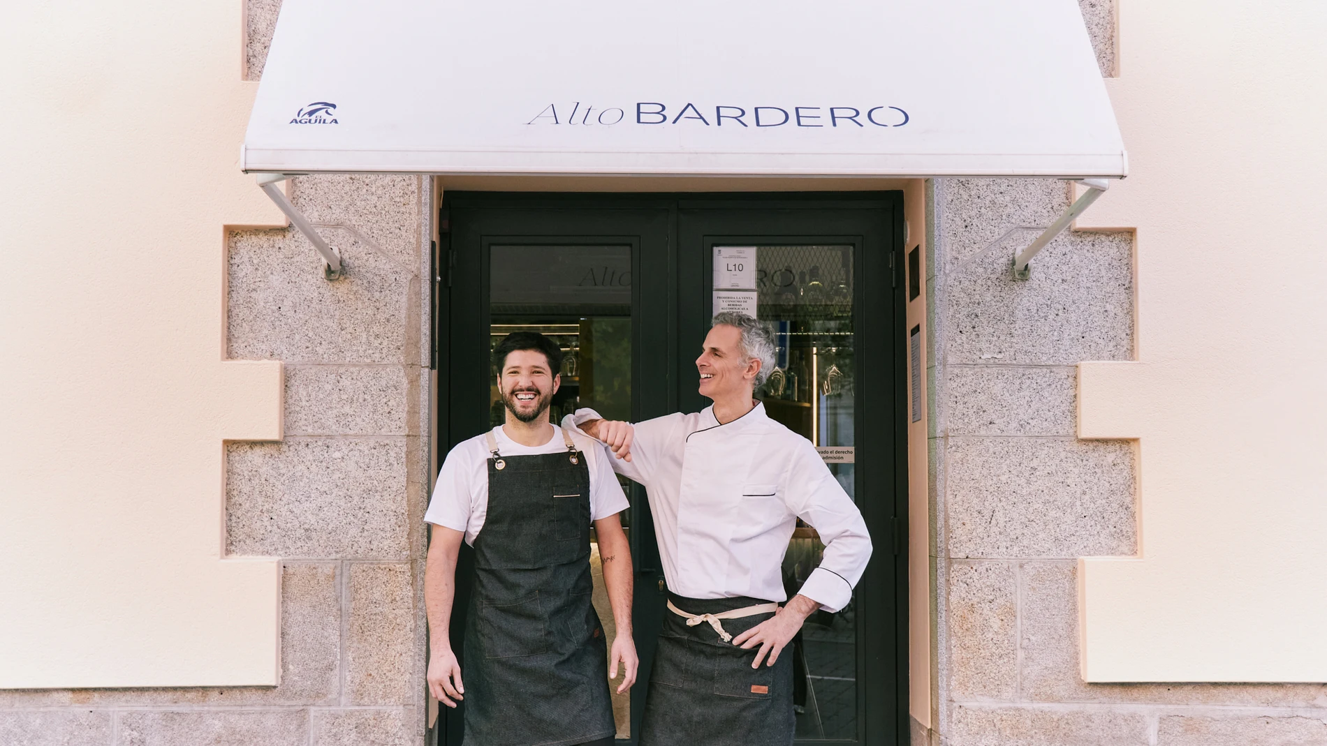 Los chefs León Bonasso y Pablo Paternostro. Restaurante Alto Bardero