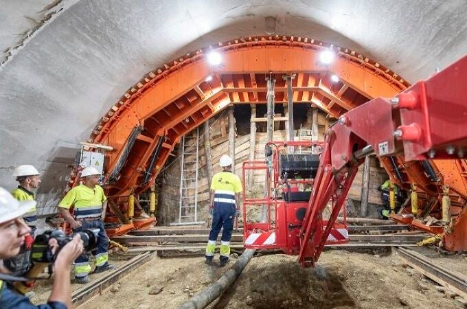 Crece el malestar tras otro retraso más de la llegada del Ave a Almería
