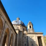 Lateral del edificio levantado en memoria de los 4.500 navarros muertos en la Guerra Civil