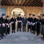 El presidente de Castilla y León, Alfonso Fernández Mañueco, junto a los rectores de las universidades