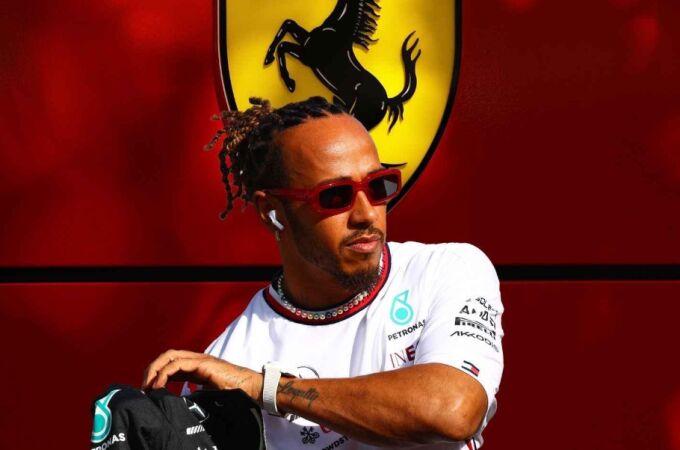 Lewis Hamilton no solo cambia de escudería, también de nombre y este es el motivo