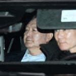 South Korean impeached president Yoon Suk Yeol is taken to the Seoul Detention Center after being questioned over his short-lived imposition of martial law at the Corruption Investigation Office for High-ranking Officials in Gwacheon, south of Seoul, South Korea, 15 January 2025. Yoon was taken to a detention center after being questioned over his short-lived imposition of martial law. 