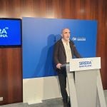 El líder del PP en el Ayuntamiento de Barcelona, Daniel Sirera, en rueda de prensa este viernes