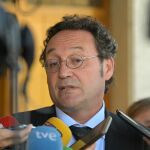 El PSOE denuncia que el PP "tiene a sueldo" del Senado al abogado de Manos Limpias en la causa contra el fiscal general